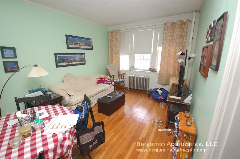 Building Photo - 1820 Commonwealth Ave