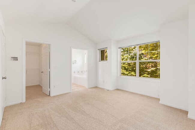 Building Photo - 15855 NE 92nd Way