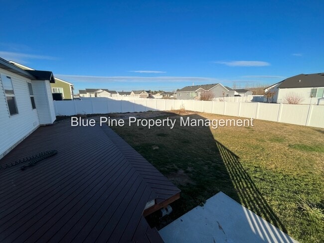 Building Photo - 3534 Apolena Ave