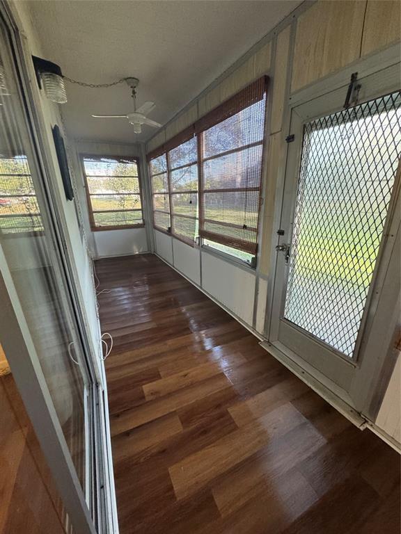 Building Photo - 321 Newport V