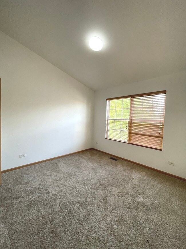 Building Photo - 2717 Kendall Crossing