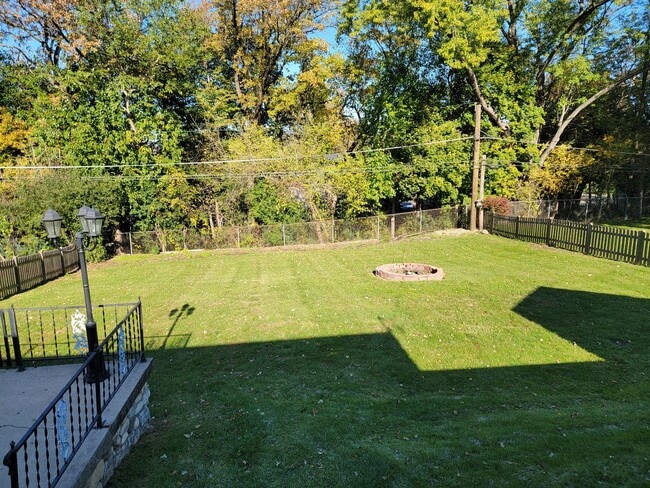 Building Photo - 508 Skyline Dr