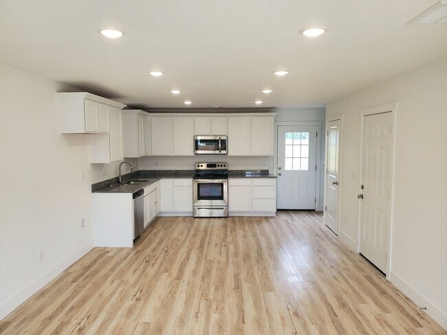 Building Photo - 1205 Nedra Dr