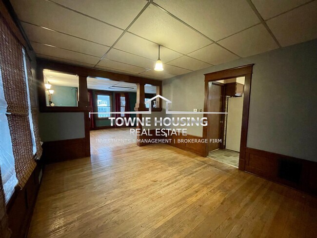 Building Photo - 418 Colvin Ave
