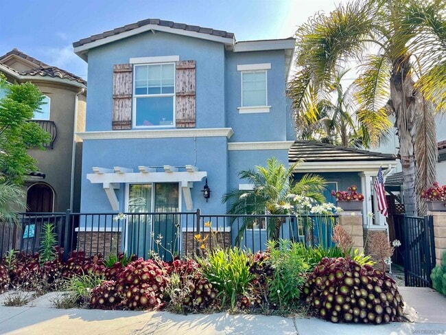Primary Photo - 517 N Cedros Ave