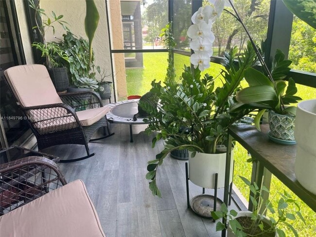 Building Photo - 2 bedroom in Miami FL 33179