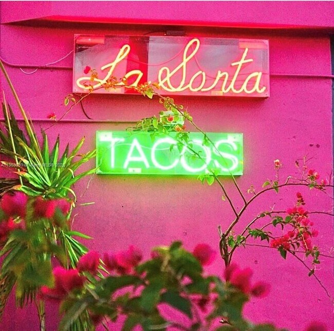 Building Photo - 385 NE 82nd Terrace