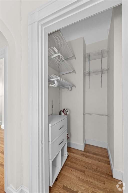 *Pictures are representative samples of the advertised unit. In some cases, the actual units you to - 501 Beacon St