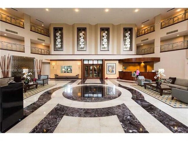 Building Photo - 19101 NE 36th Pl