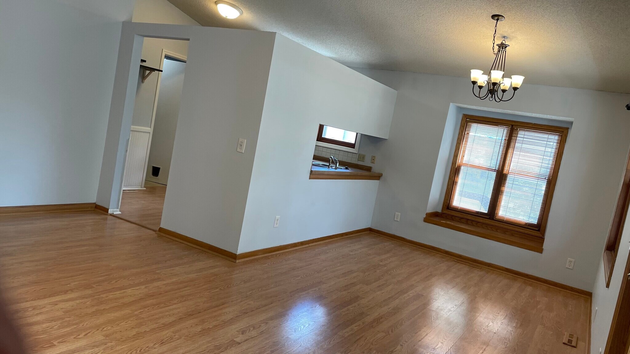 Building Photo - 5330 Highpointe Dr