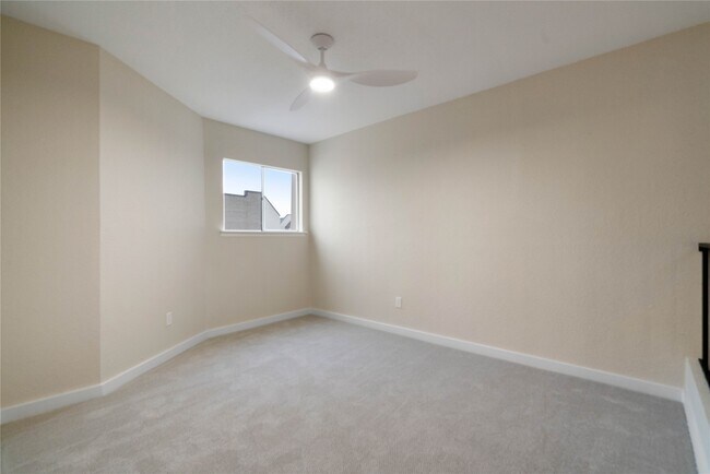Building Photo - 1300 Augusta Dr