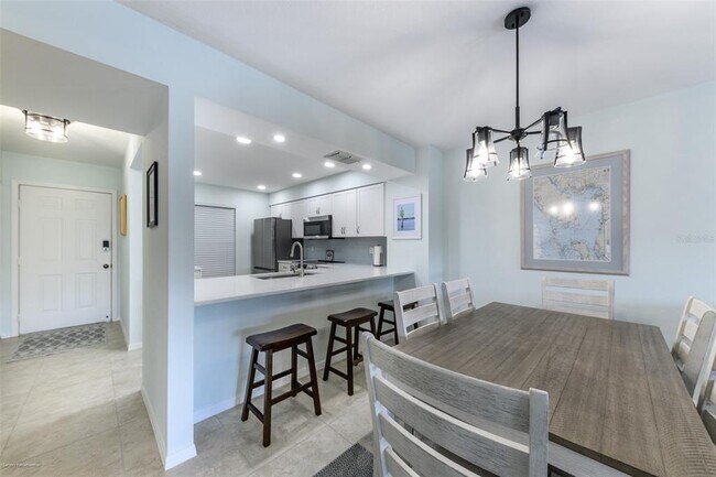 Building Photo - 220 Coldeway Dr