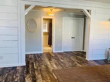 Building Photo - 602 S Chestnut St