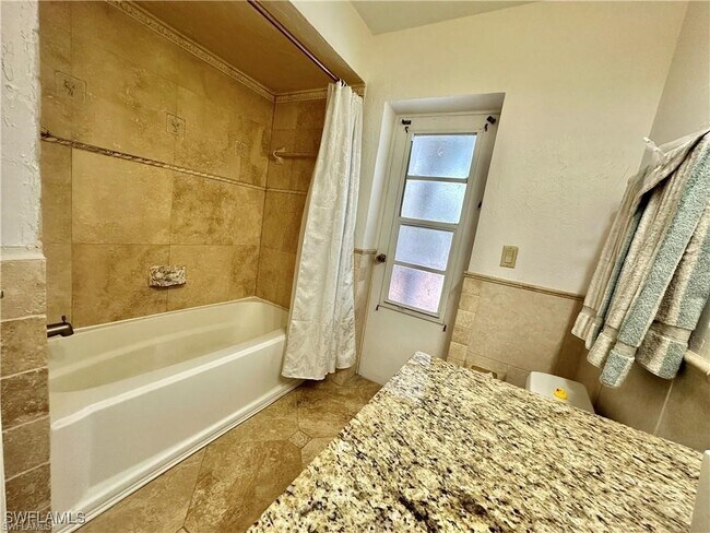 Building Photo - 6113 Deer Run