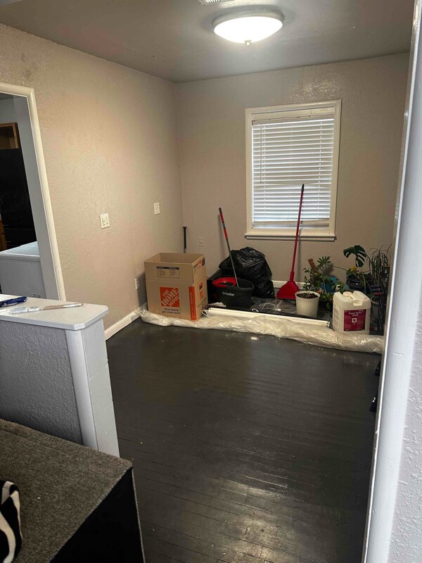 Building Photo - 1912 S Jordan Ave