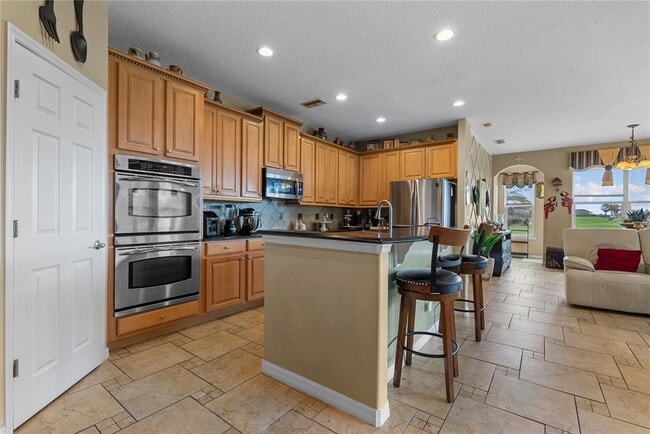 Building Photo - 1352 Oakcrest Ct