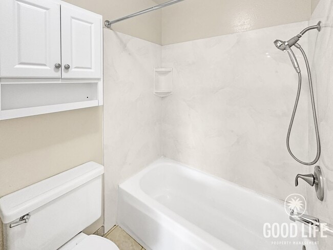 Building Photo - Charming 2-Story Santee Home with Private Patio, In-Unit Laundry & A/C