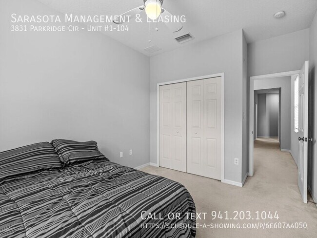 Building Photo - 3831 Parkridge Cir