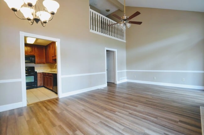 Building Photo - 1308 Poplar Pointe