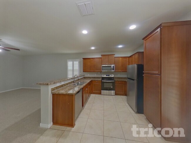 Building Photo - 40008 W Pryor Ln