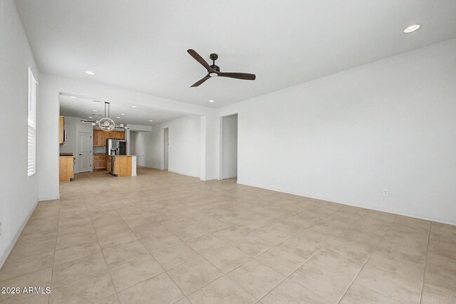 Building Photo - 8954 W San Juan Ave