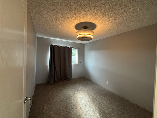Building Photo - 92-5034-5034 Limukele St