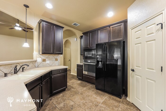 Building Photo - 3815 Grissom Woods
