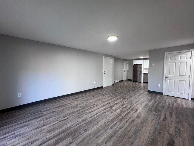 Building Photo - 95 Powers St