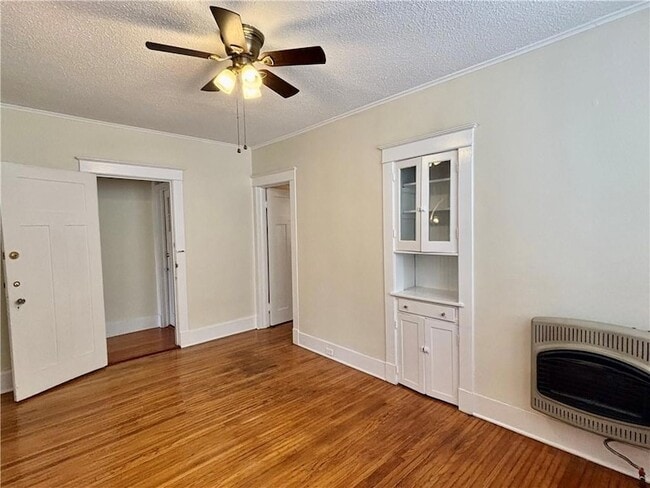 Building Photo - 7726 S Claiborne Ave