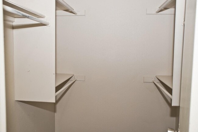 Building Photo - 3208 SE 56th St