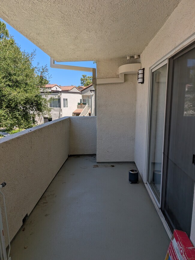 Building Photo - 24465 Valle Del Oro