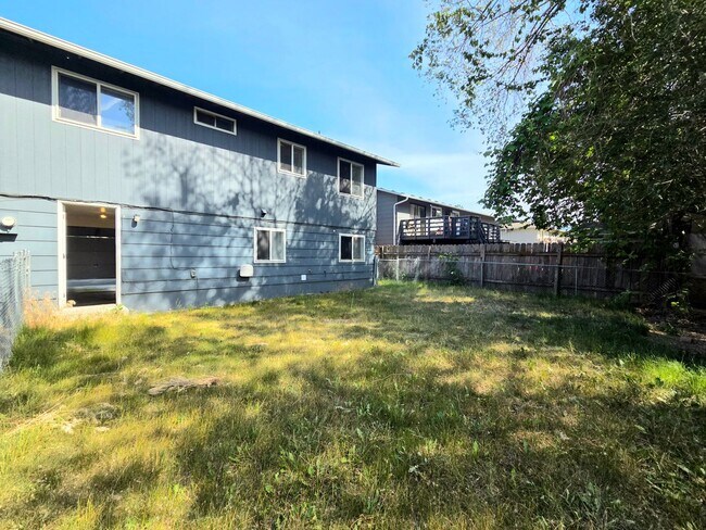 Building Photo - 112 Ridgemont Dr