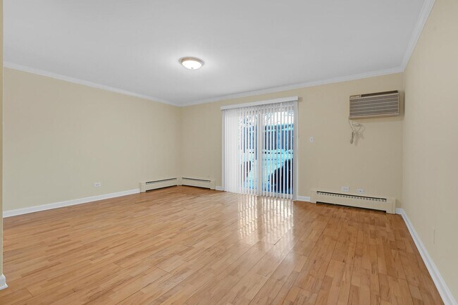 Building Photo - 2407 N Kennicott Dr