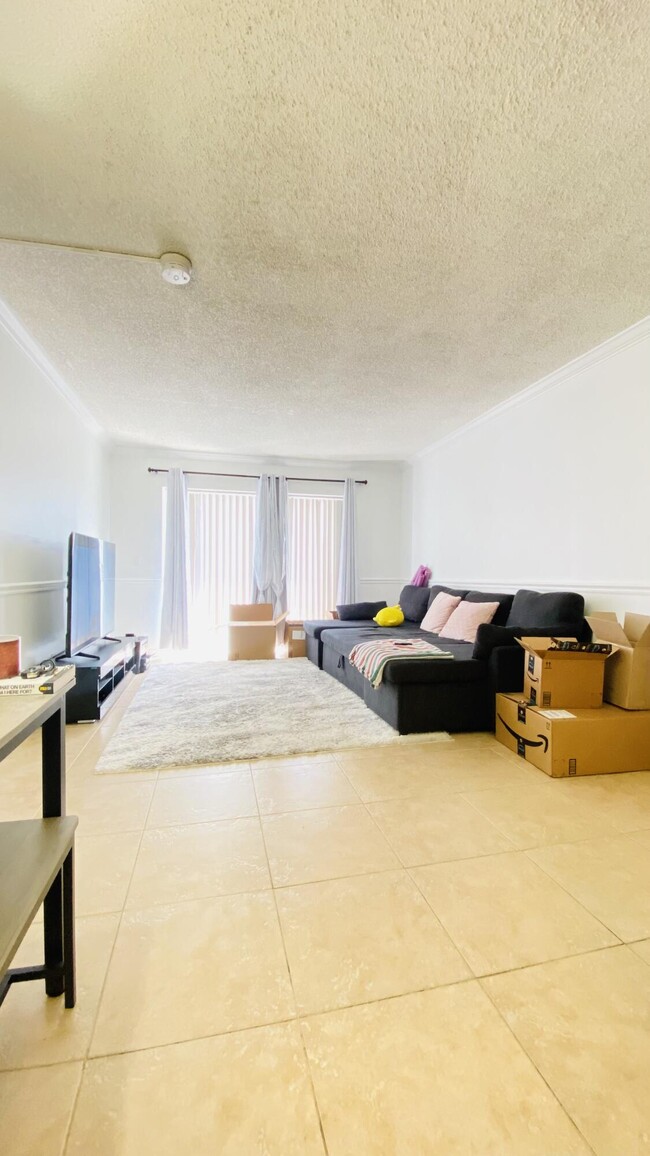 Building Photo - 3274 Coral Ridge Dr