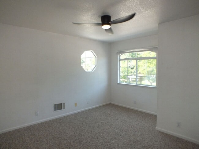 Building Photo - Placerville 3/2 home