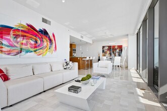 Building Photo - 5875 Collins Ave