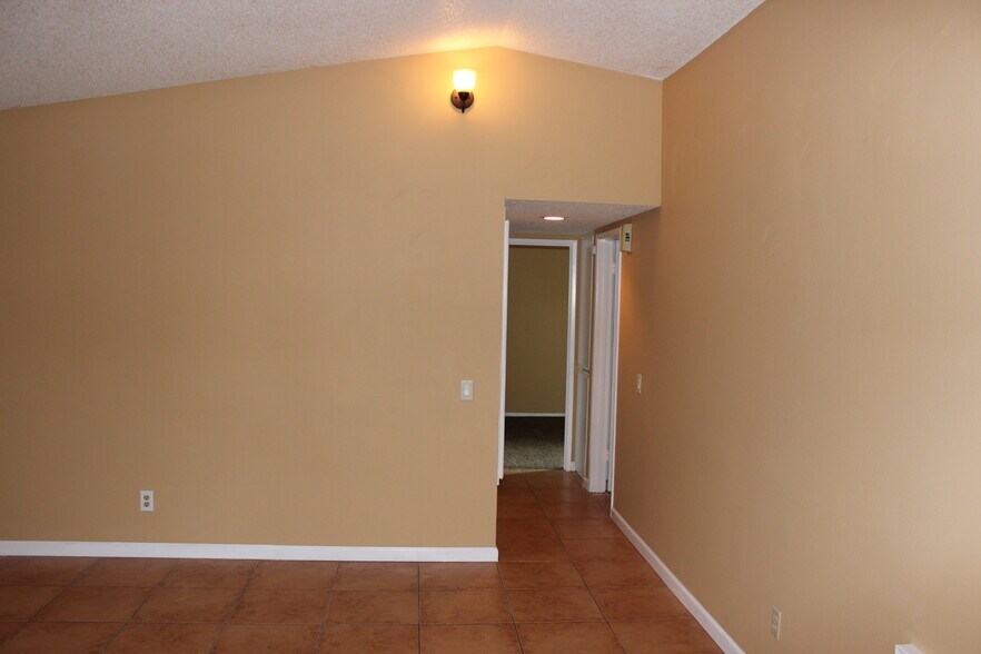 Building Photo - 5217 Jefferson Sq