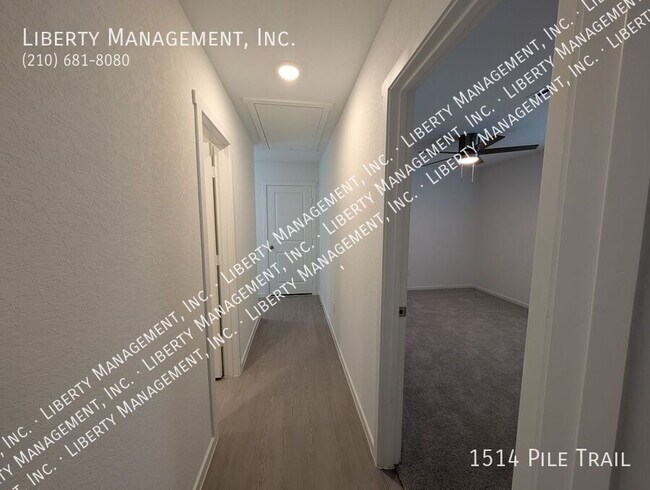 Building Photo - 1514 Pile Trl