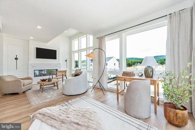 Building Photo - 710 Iron Frg Rd