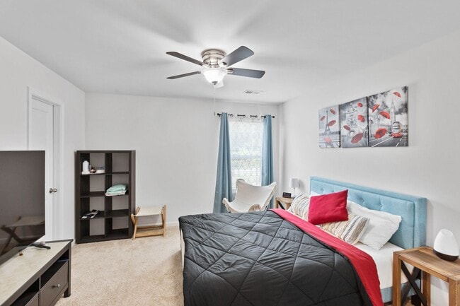 Building Photo - 833 Colmore Trl