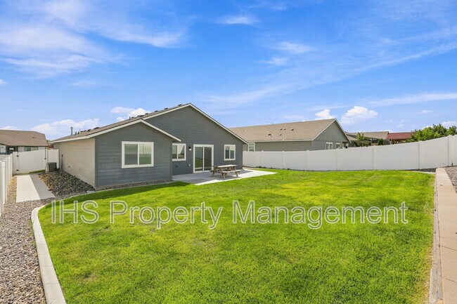 Building Photo - 6030 Tarsus Ln