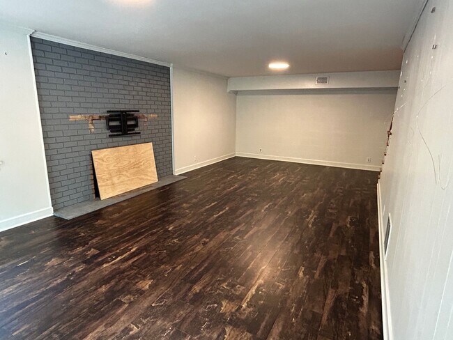 Building Photo - 5 Bed | 3.5 Bath House in Raleigh