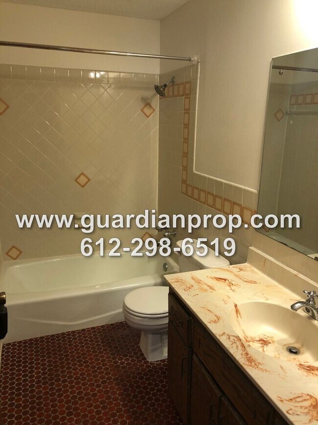 Building Photo - 2190-2194 Coon Rapids Blvd