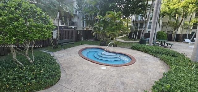 Building Photo - 6884 N Kendall Dr