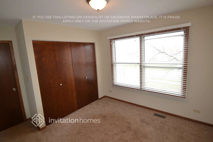 Building Photo - 328 Christine Ln