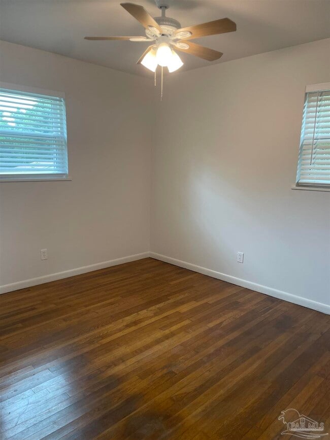 Building Photo - 540 Templehill St