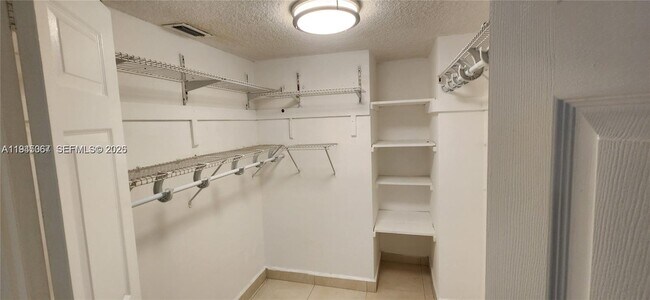 Building Photo - 3660 NE 166th St