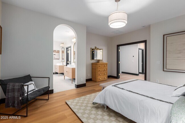 Building Photo - 3759 S Dew Drop Ln