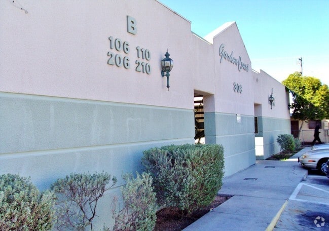 Primary Photo - Garden Court Apartments