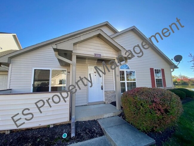 Building Photo - Lovely 3 Bedroom 2 Bathroom Ranch Condo wi...